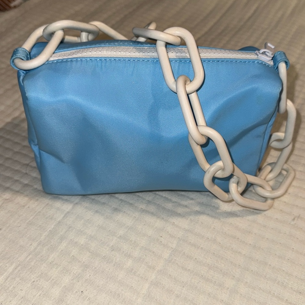 FOREVER 21 polyester lining purse